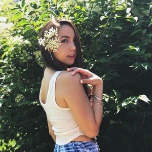 Meet your Posher, Cecelia